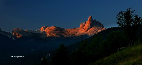  Για απαιτητικό φωτογραφικό αποτέλεσμα χρειάζεσαι και ανάλογο εξοπλισμό, όπως εδώ που το πρωινό φως μεταμορφώνει τους Δολομίτες στην βόρεια Ιταλία. Όμως χρειάστηκε να είμαι στο βουνό από τις 5:30 το πρωί.